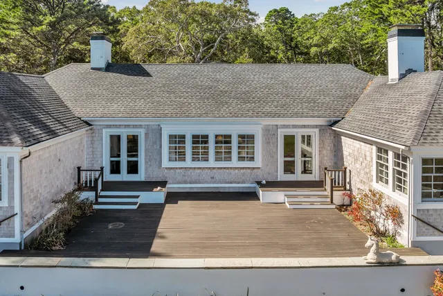 $14,500,000 | 825 Main Street, Vineyard Haven, MA 02568