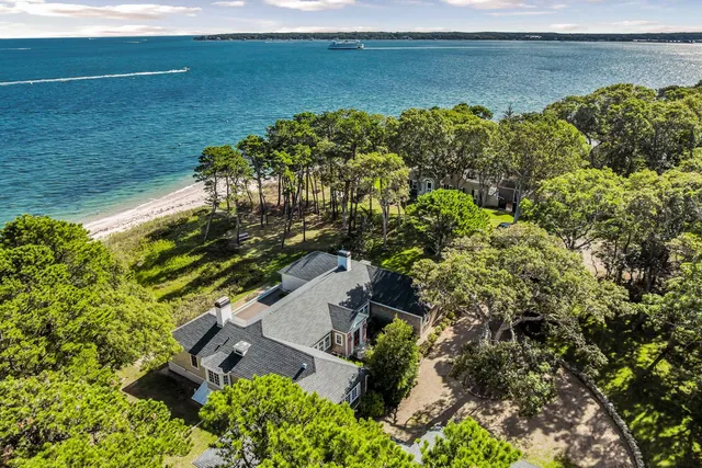 $14,500,000 | 825 Main Street, Vineyard Haven, MA 02568