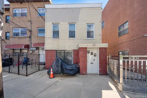 $799,000 | 100-30 Martense Avenue | South Corona