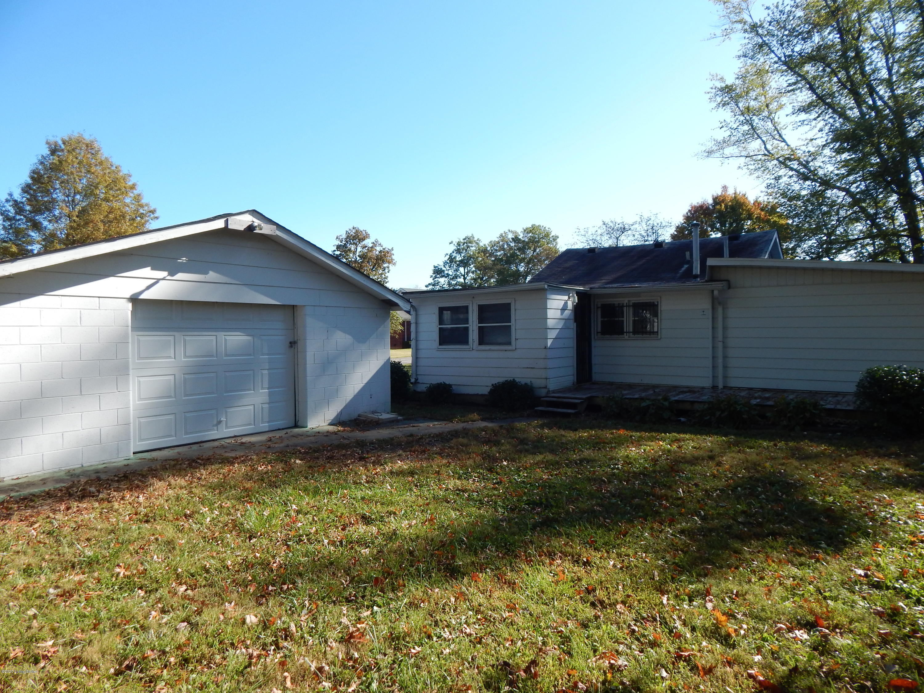 5102 Terry Road Louisville, KY 40216 - Photo 28 of 29 Back of home