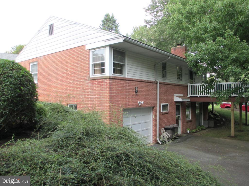 2 Springhouse Road Lancaster, PA 17603 - Photo 5 of 14 Gallery Image 5