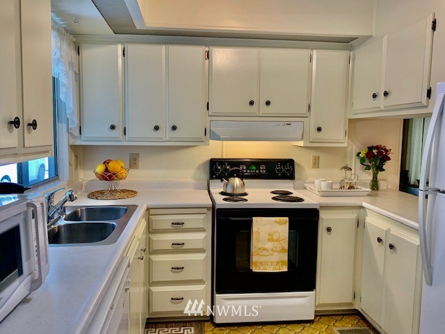 20619 34th Drive Southeast Bothell, WA 98012 - Photo 8 of 35 Gallery Image 8