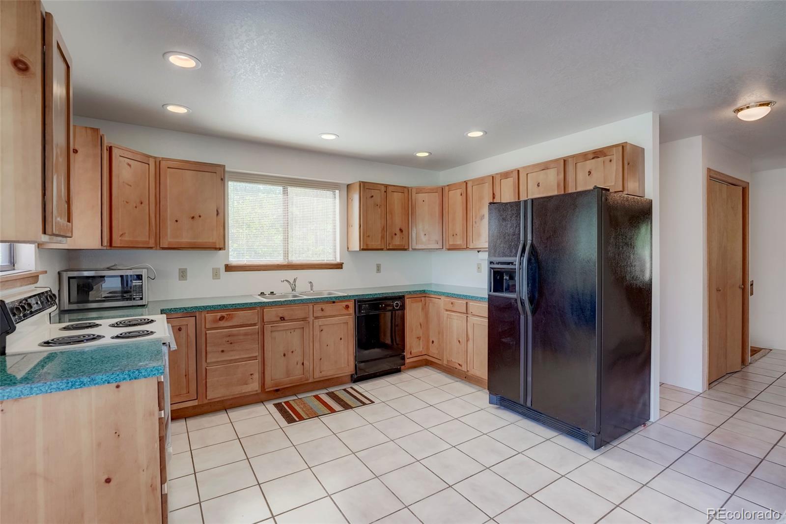 137 Spring Street Morrison, CO 80465 - Photo 9 of 39 Gallery Image 9