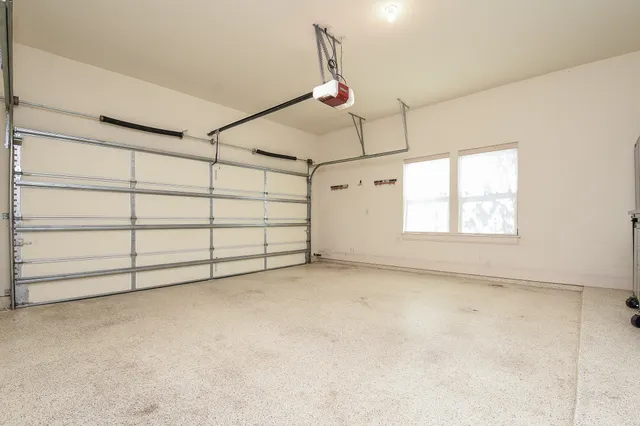 $4,250 | 2052 West Main Street, Houston, TX 77098