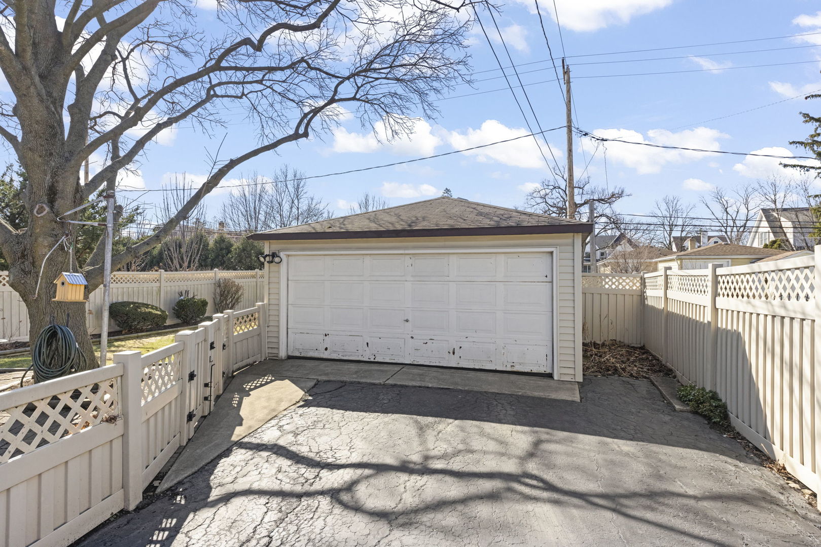 370 Oak Street Elmhurst, IL 60126 - Photo 23 of 35 a view of a wooden fence and a pathway