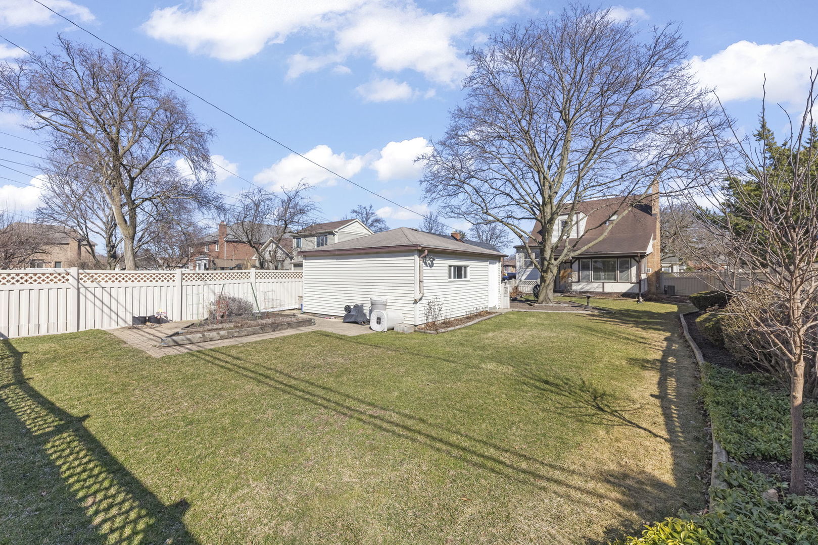 370 Oak Street Elmhurst, IL 60126 - Photo 25 of 35 a view of back yard of the house