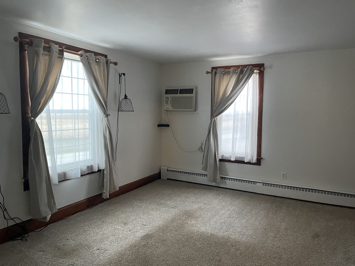 18221 Fairhaven Road Chadwick, IL 61014 - Photo 5 of 20 an empty room with windows