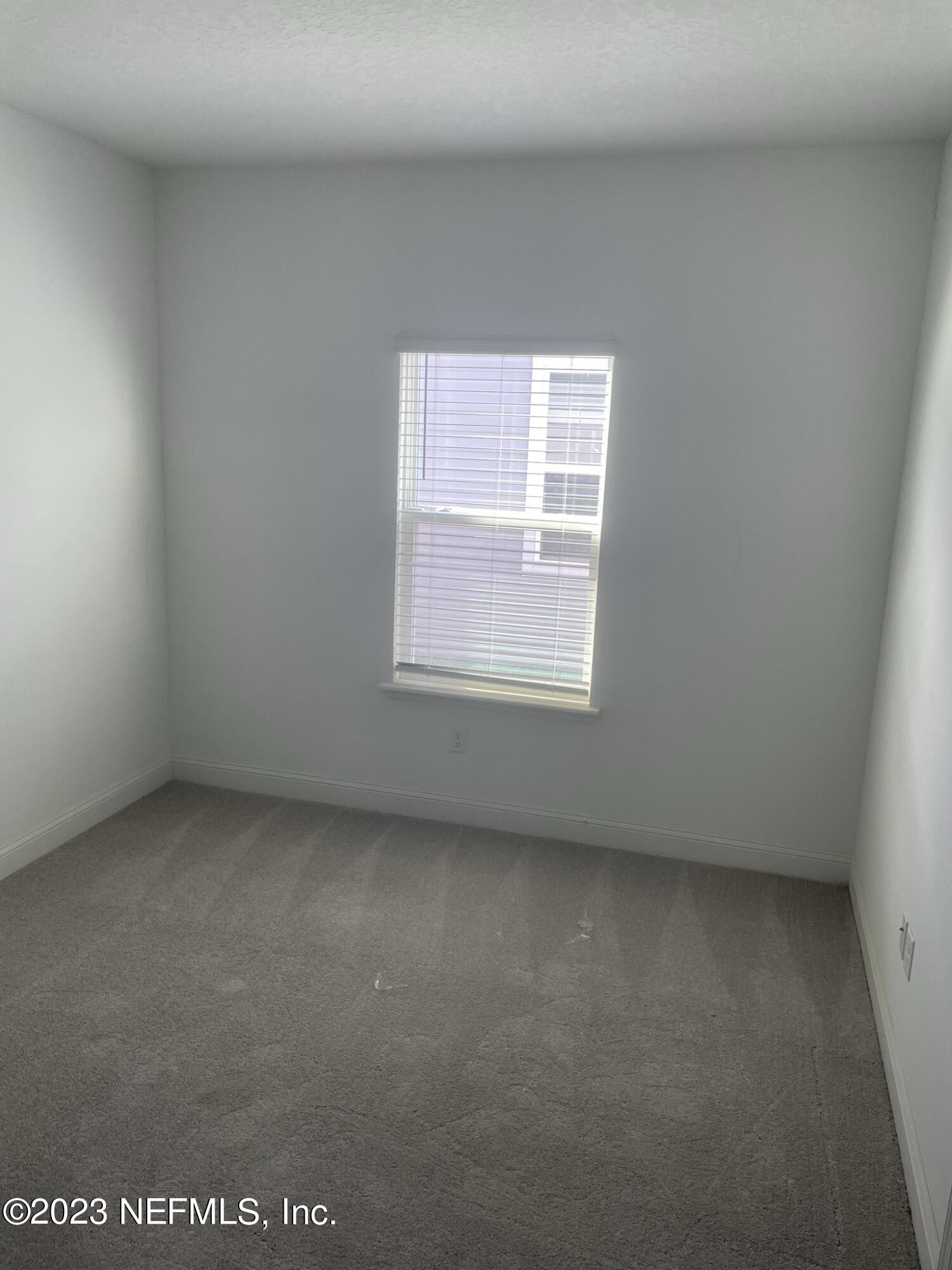 35 Hammer Circle St. Johns, FL 32259 - Photo 15 of 22 an empty room with a window