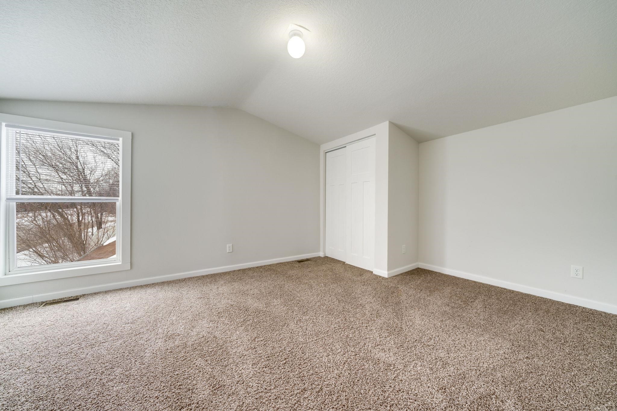1104 South 4th Street Oregon, IL 61061 - Photo 22 of 36 an empty room with windows