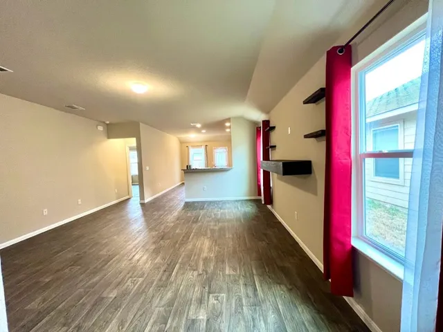 $1,725 | 3208 Tilmon Ln., Austin, TX 78725