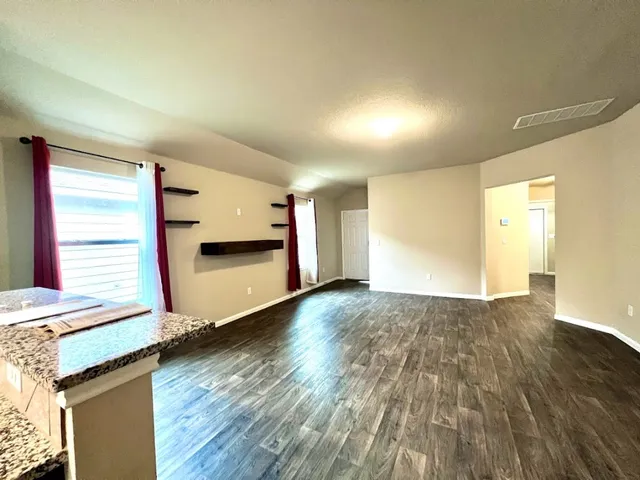 $1,725 | 3208 Tilmon Ln., Austin, TX 78725