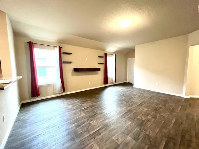 $1,725 | 3208 Tilmon Ln., Austin, TX 78725