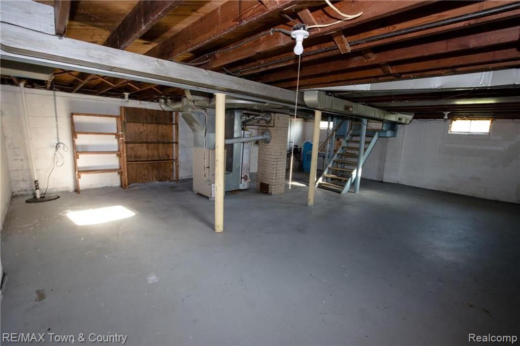 1406 Elms Road Flint, MI 48532 - Photo 31 of 39