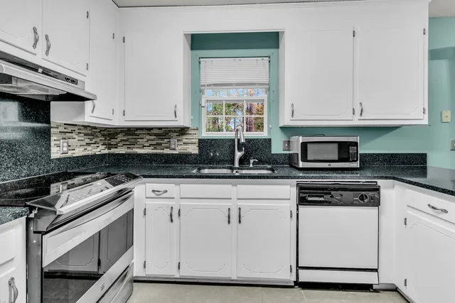 $345,000 | 102 Outrigger Court, Summerville, SC 29485