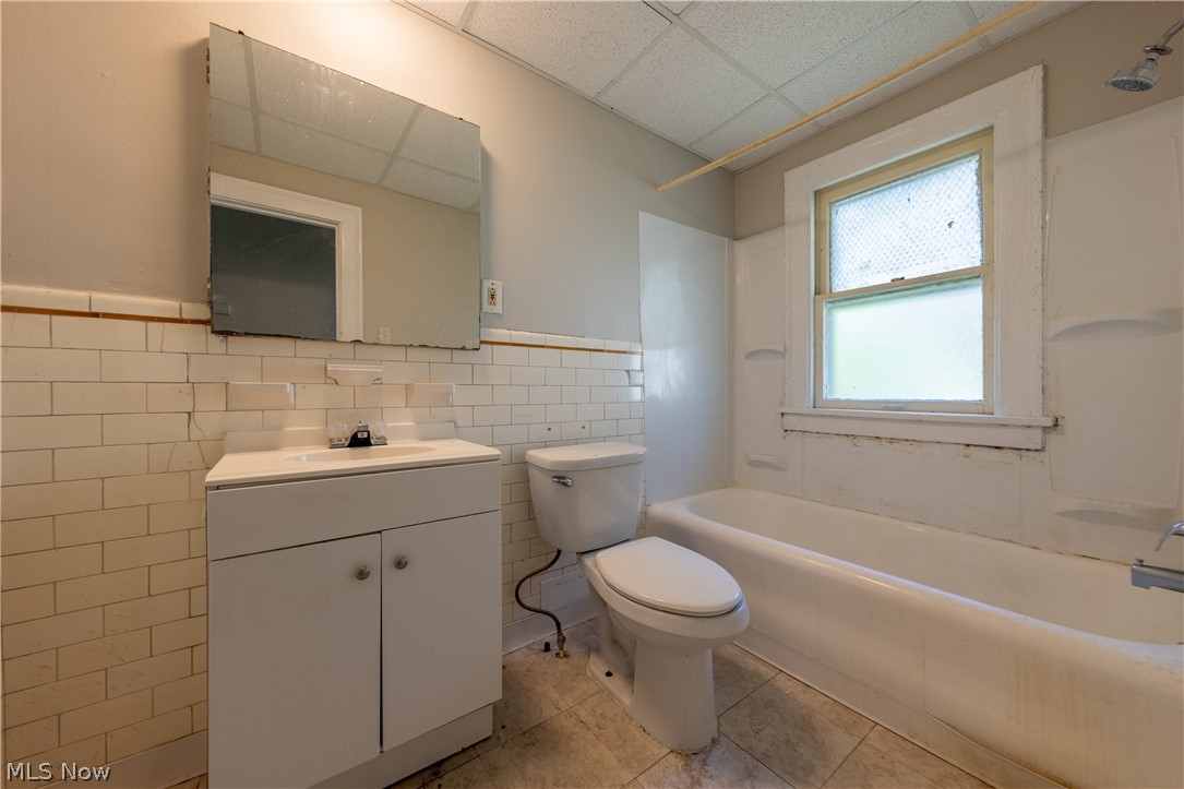 14650 Superior Road Cleveland, OH 44118 - Photo 18 of 50