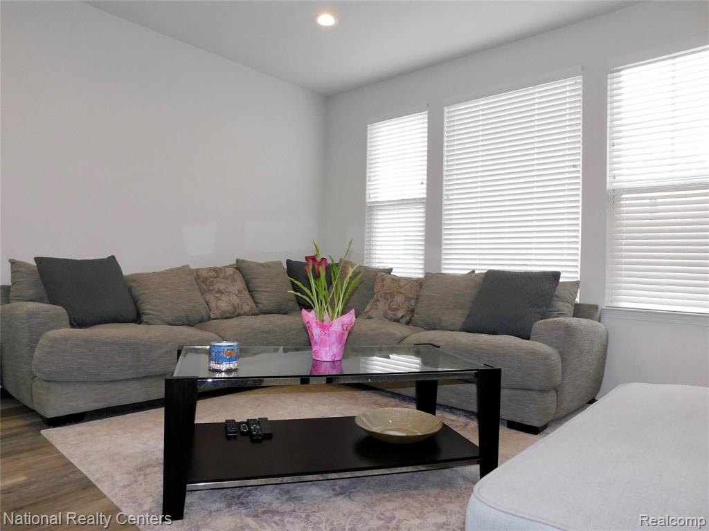 2500 Normandy Road, Unit 6 Royal Oak, MI 48073 - Photo 19 of 42