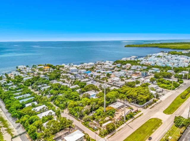 $250,000 | 933 Lobster Lane, Key Largo, FL 33037