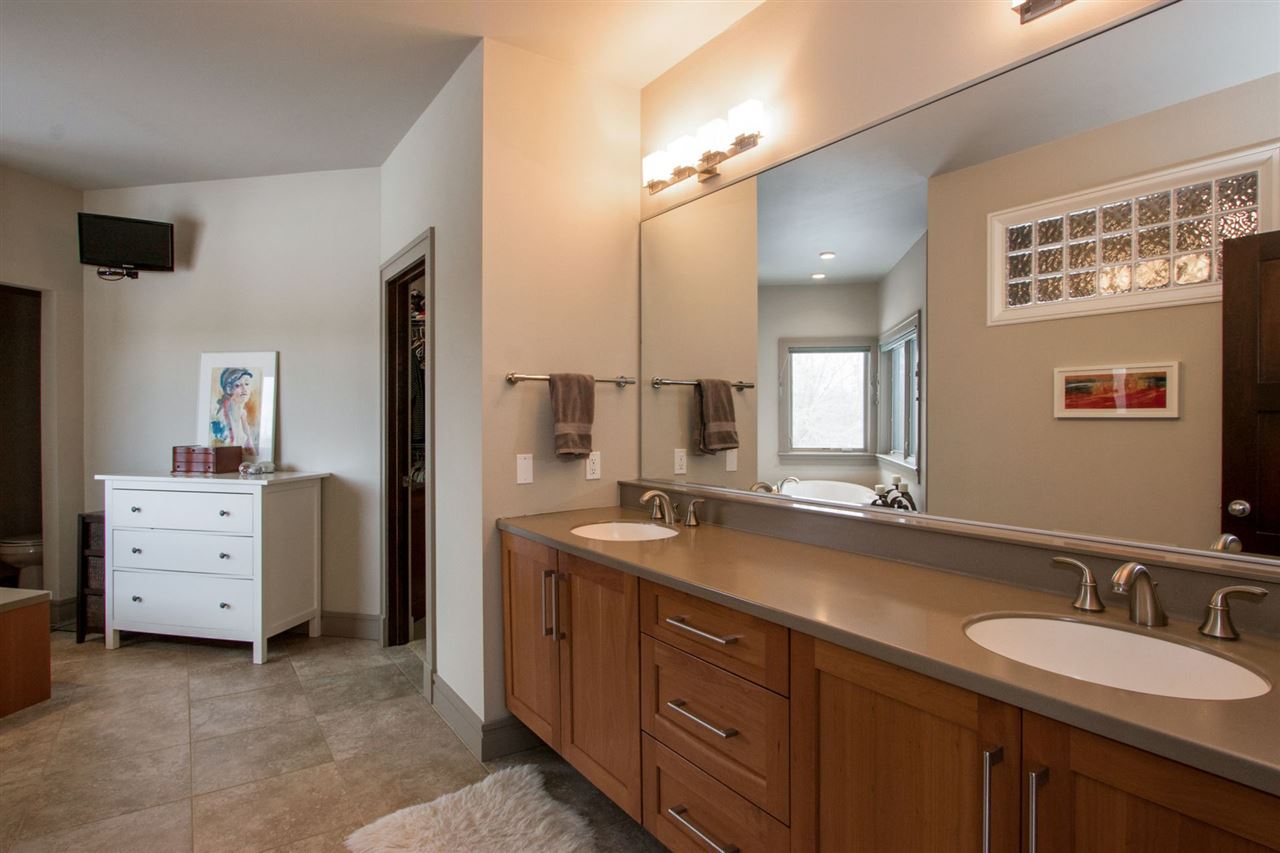 3320 Sandy Beach Road Northeast Solon, IA 52333 - Photo 34 of 50 Gallery Image 34