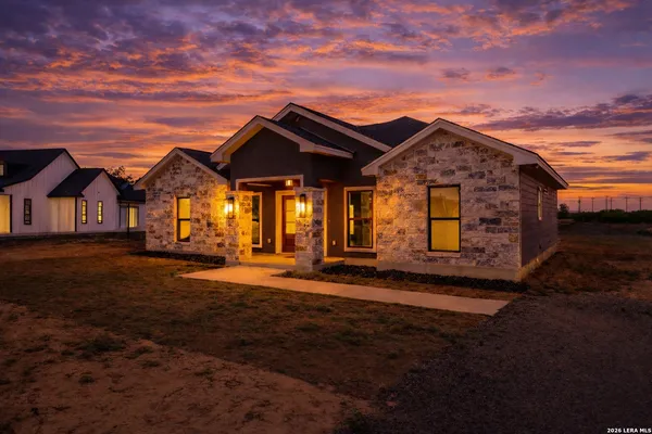 $399,999 | 7319 Tiff Nicole Lane, Von Ormy, TX 78073