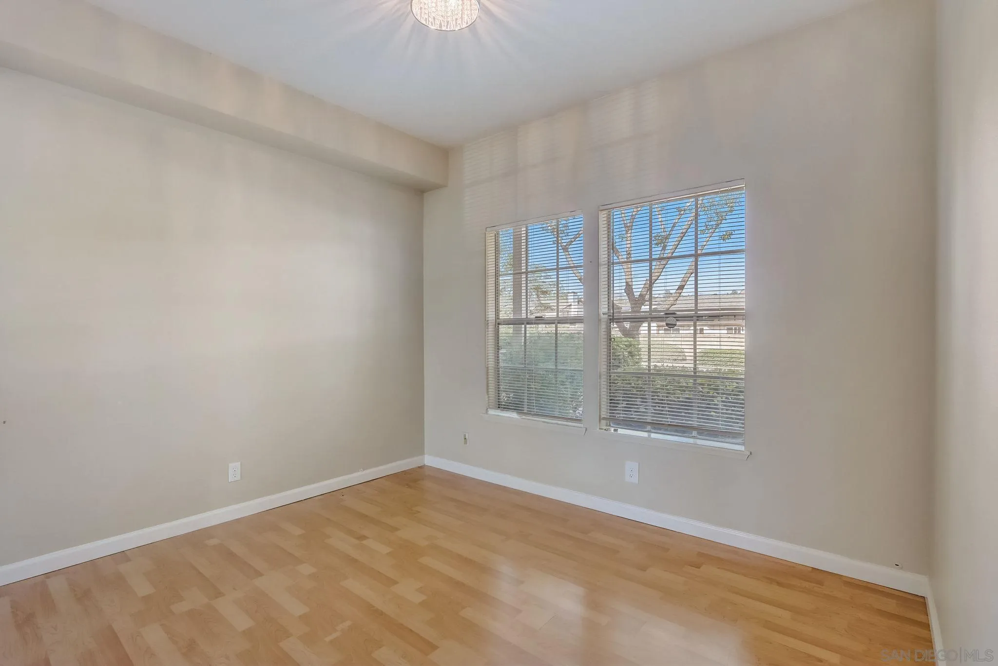 13832 Midland Road Poway, CA 92064 - Photo 23 of 36 an empty room with a window