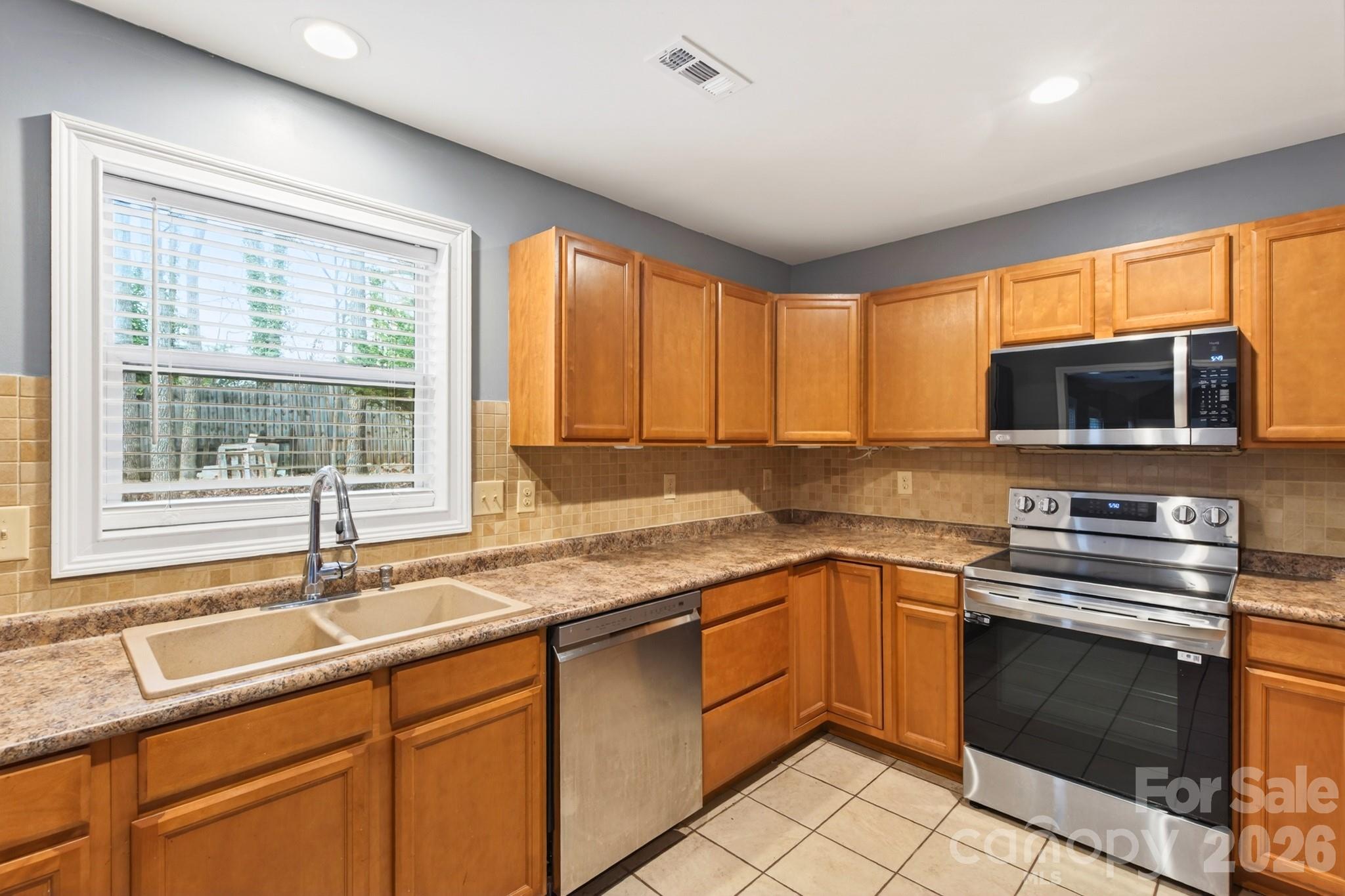 7026 Streamside Drive Charlotte, NC 28212 - Photo 18 of 44