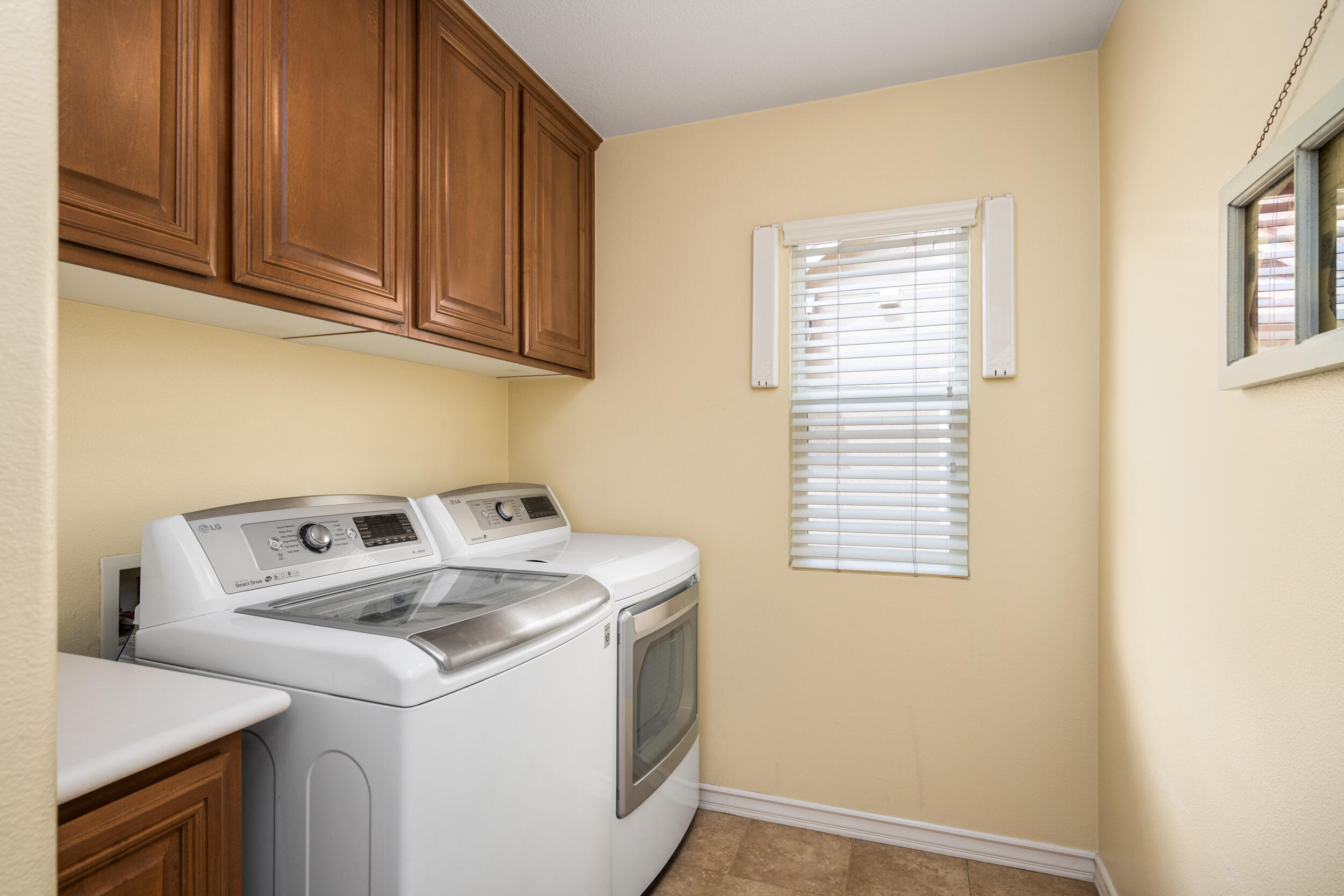 729 Salveson Road Brea, CA 92821 - Photo 31 of 43 a utility room with dryer and washer