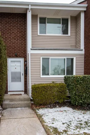 $450,000 | 4 H Quincy Circle, Dayton, NJ 08810