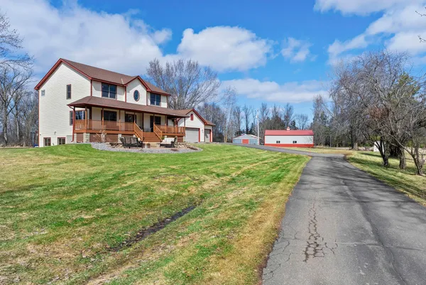 $975,000 | 32126 Hornsby Street Northeast, North Branch, MN 55056