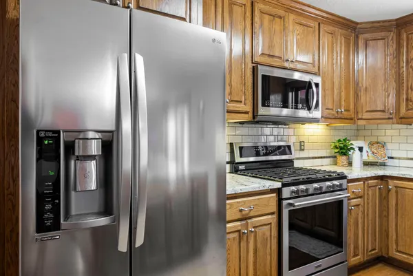 $975,000 | 32126 Hornsby Street Northeast, North Branch, MN 55056