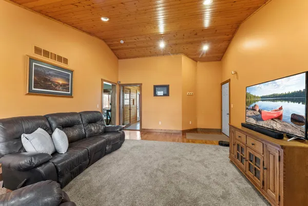 $975,000 | 32126 Hornsby Street Northeast, North Branch, MN 55056