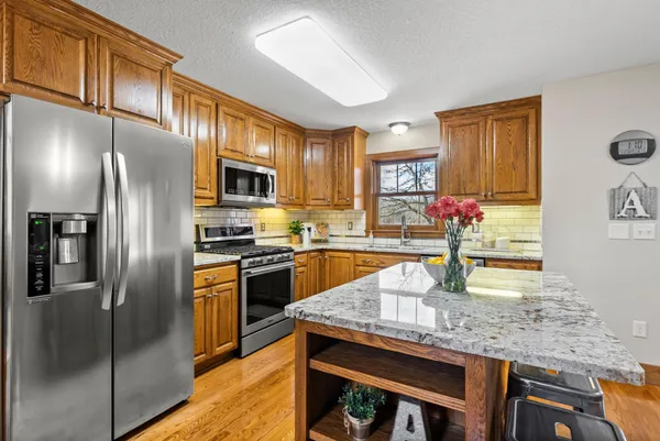 $975,000 | 32126 Hornsby Street Northeast, North Branch, MN 55056