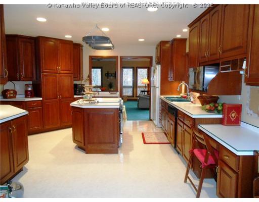274 Sage Lane Ripley, WV 25271 - Photo 5 of 16 Kitchen.