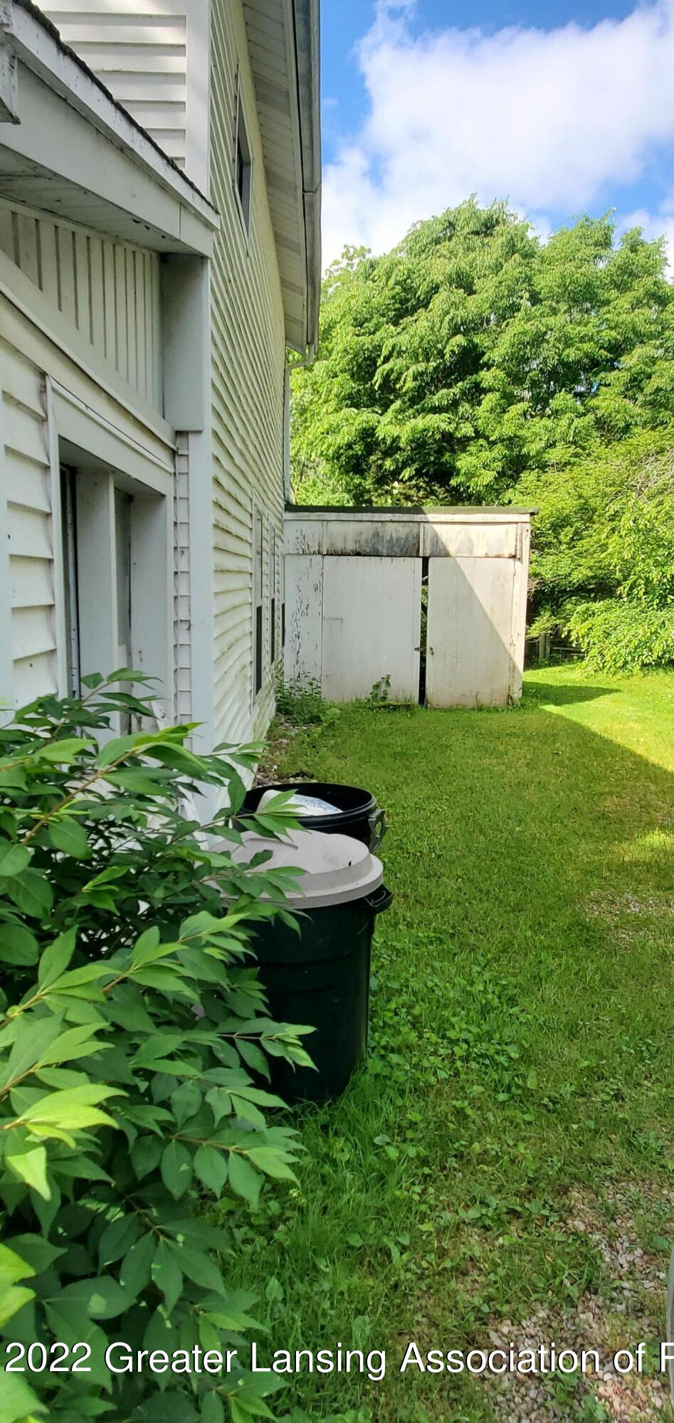 2205 Hamilton Road Okemos, MI 48864 - Photo 5 of 13 Hamilton 4