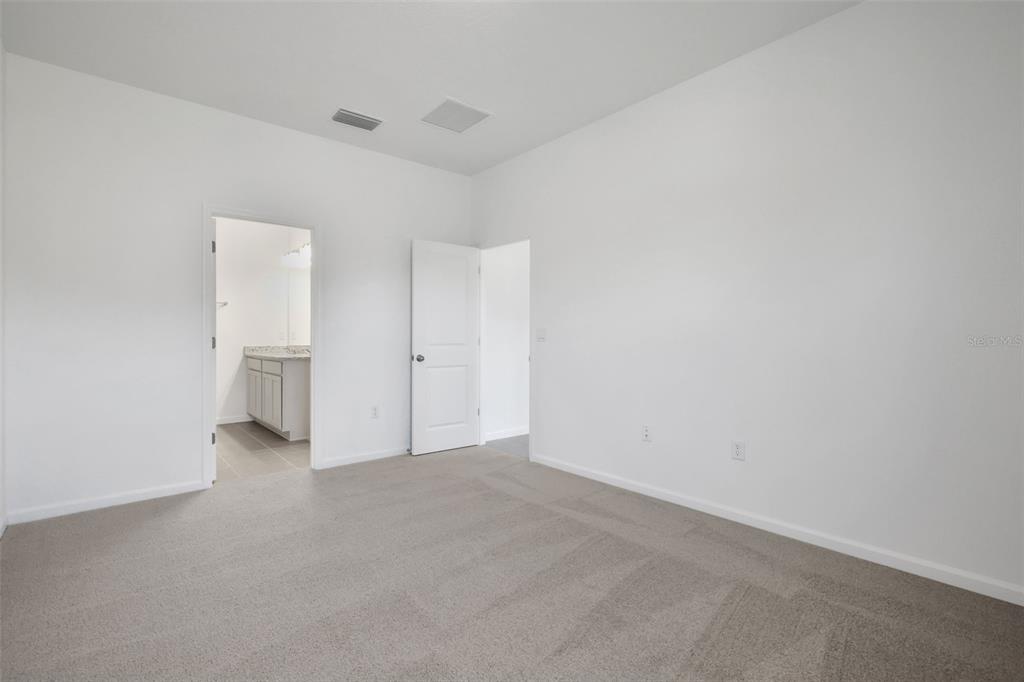2920 Supermarine Road Tavares, FL 32778 - Photo 5 of 26
