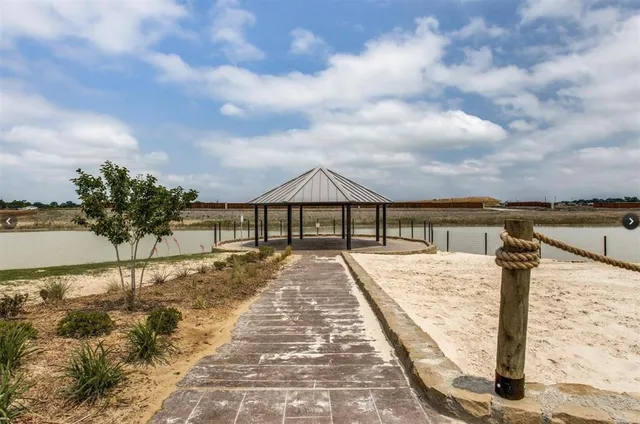 $2,400 | 228 Cherryvale Lane, Princeton, TX 75407