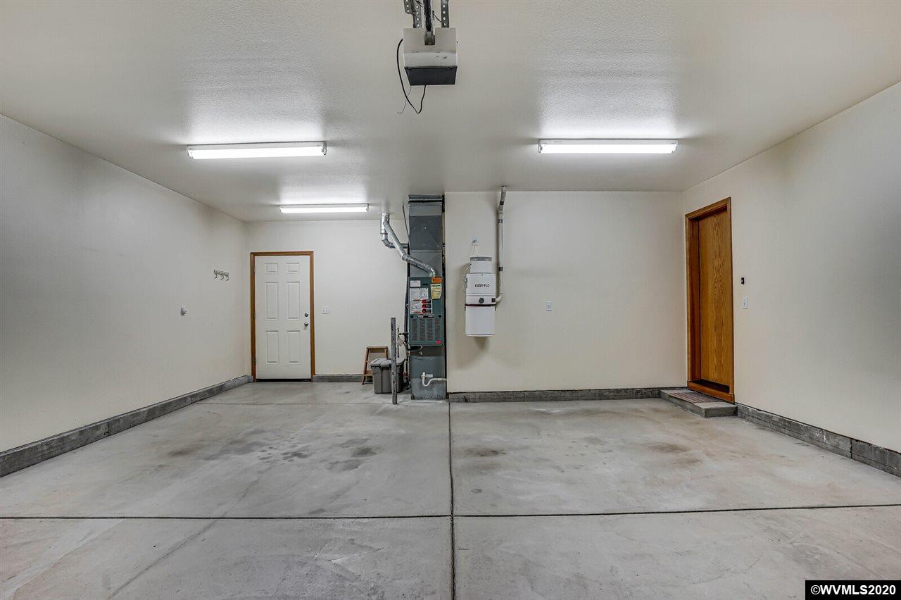 2062 Chase Loop Southwest Albany, OR 97321 - Photo 37 of 37 Gallery Image 37