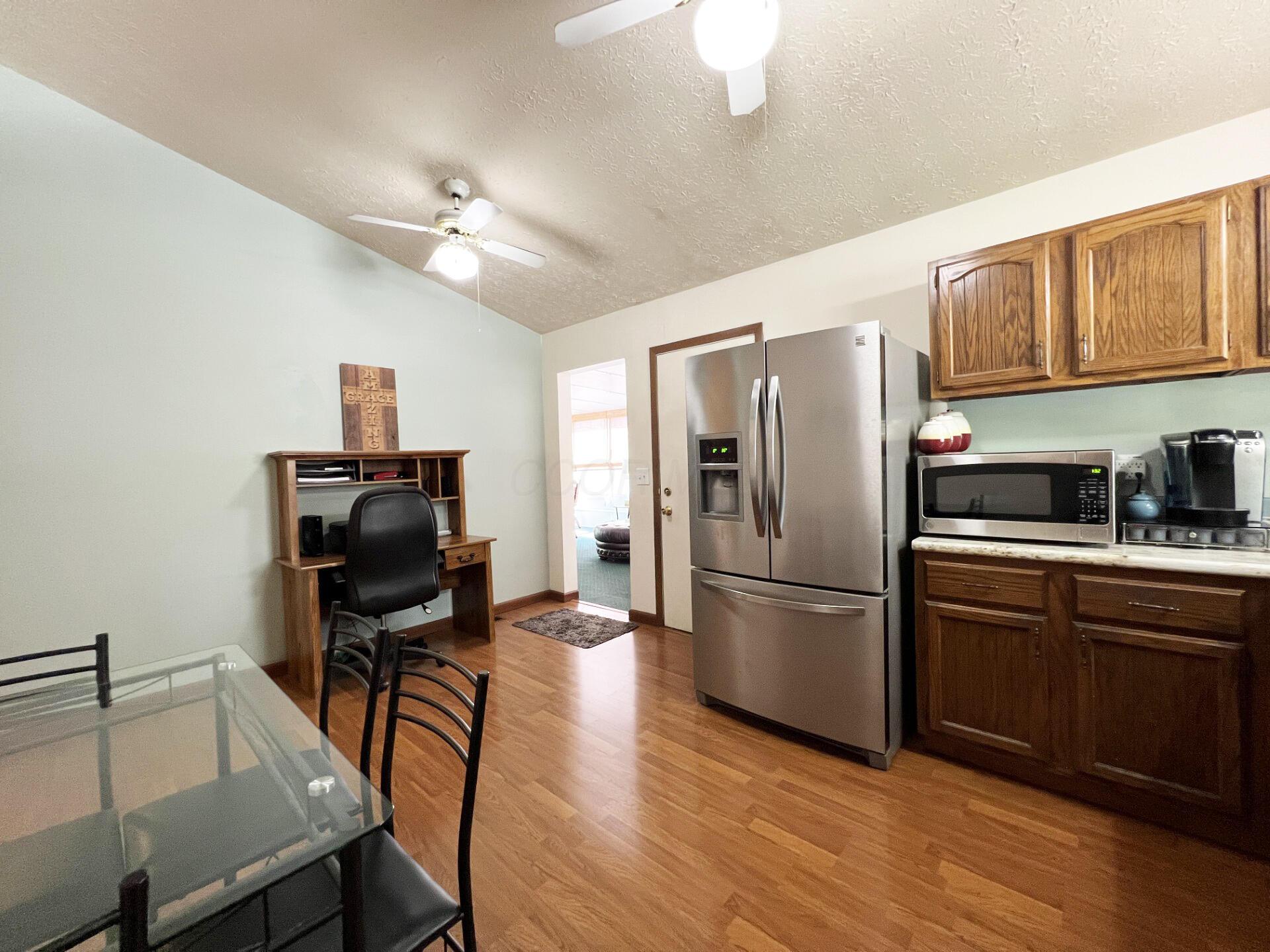 4930 Dunlap Road Columbus, OH 43229 - Photo 6 of 15 06-Eating space & Kitchen