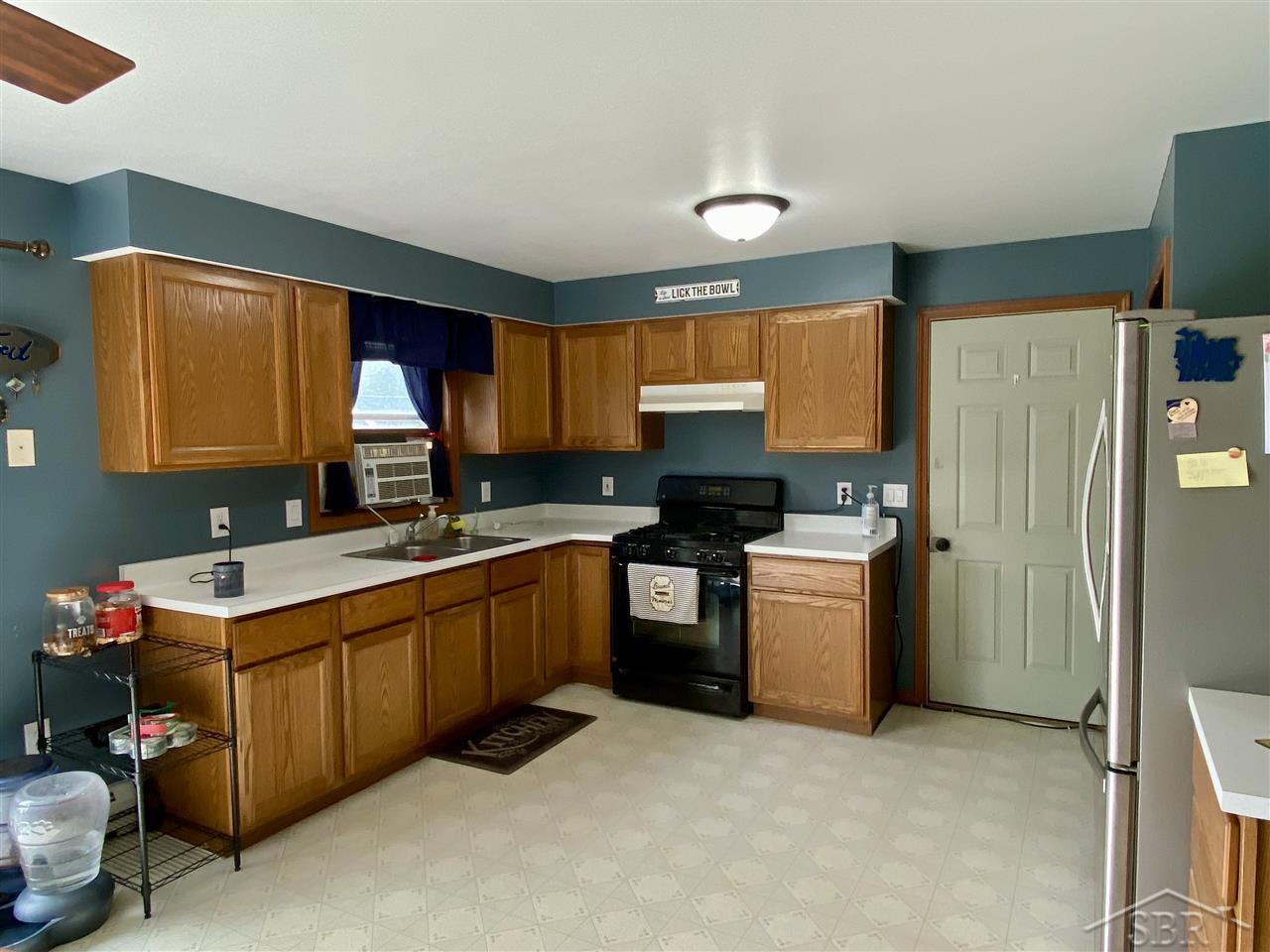 12203 Pierce Road Freeland, MI 48623 - Photo 10 of 23
