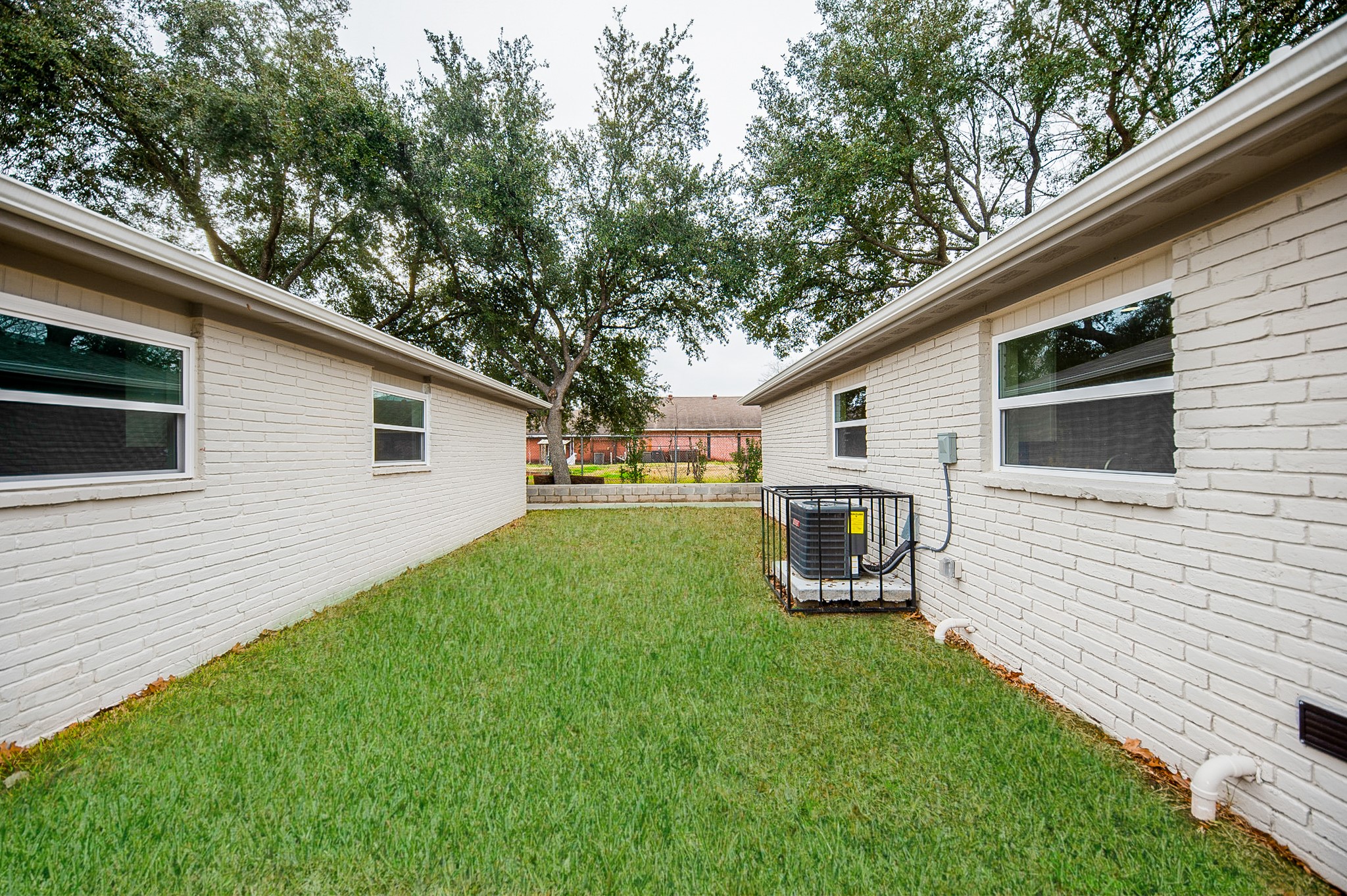 5040 Mallow Street, Unit B Houston, TX 77033 - Photo 18 of 19