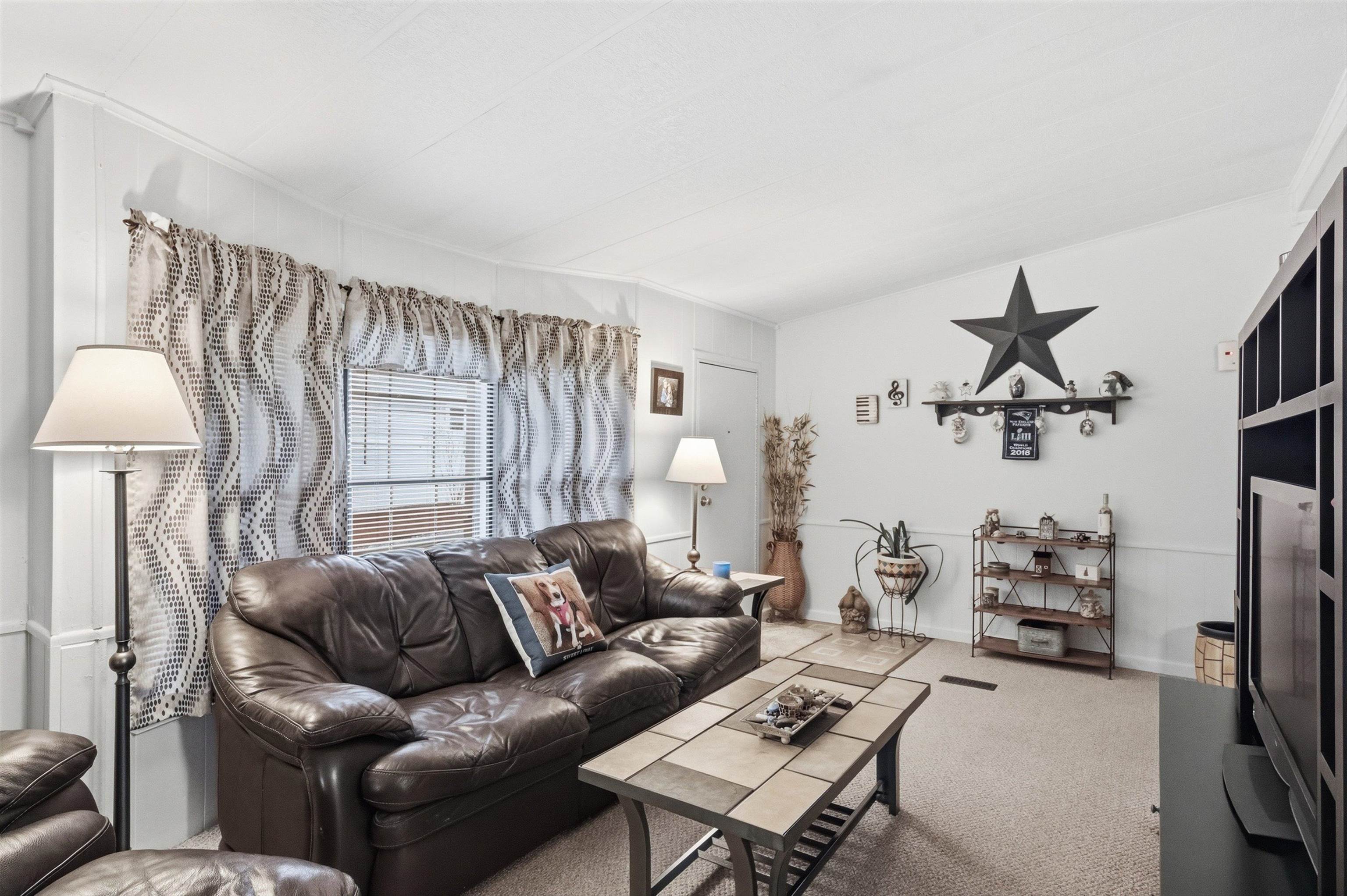 41 Mathew Circle Goffstown, NH 03045 - Photo 12 of 37