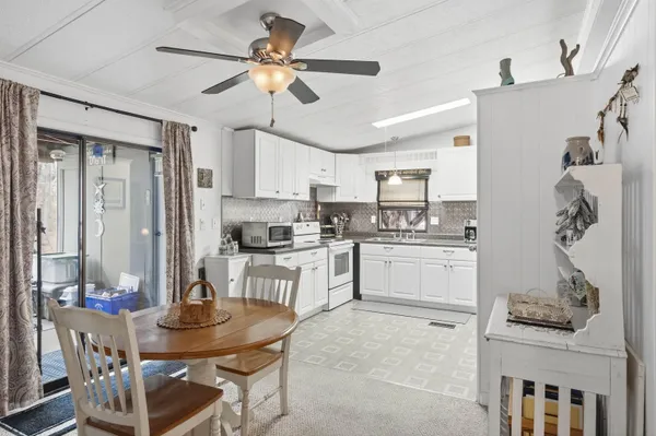 $215,000 | 41 Mathew Circle, Goffstown, NH 03045