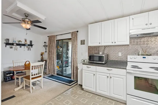 $215,000 | 41 Mathew Circle, Goffstown, NH 03045