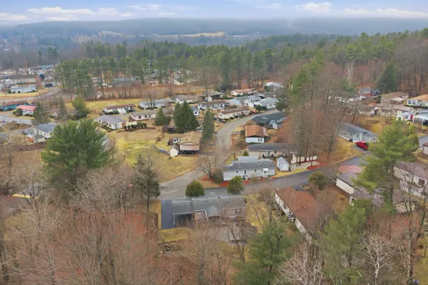 $215,000 | 41 Mathew Circle, Goffstown, NH 03045