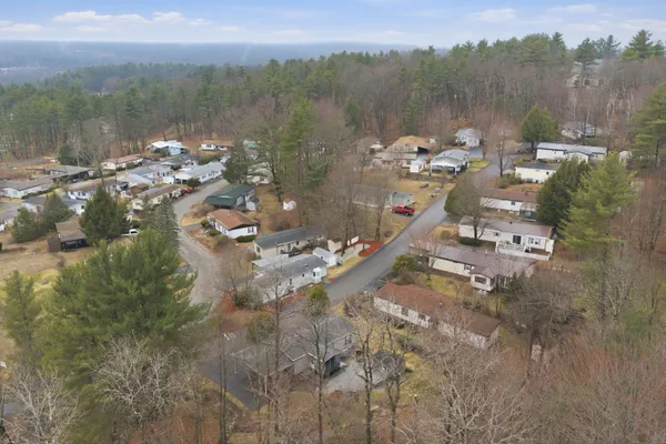 $215,000 | 41 Mathew Circle, Goffstown, NH 03045