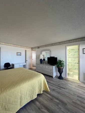 $3,300 | 1230 Gulf Boulevard, Unit 1507, Clearwater, FL 33767