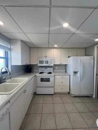 $3,300 | 1230 Gulf Boulevard, Unit 1507, Clearwater, FL 33767