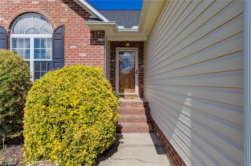 6015 Weant Road Archdale, NC 27263 - Photo 3 of 34 Gallery Image 3