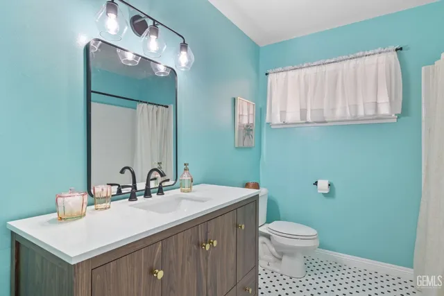 $525,000 | Undisclosed Address, Bakersfield, CA 93301