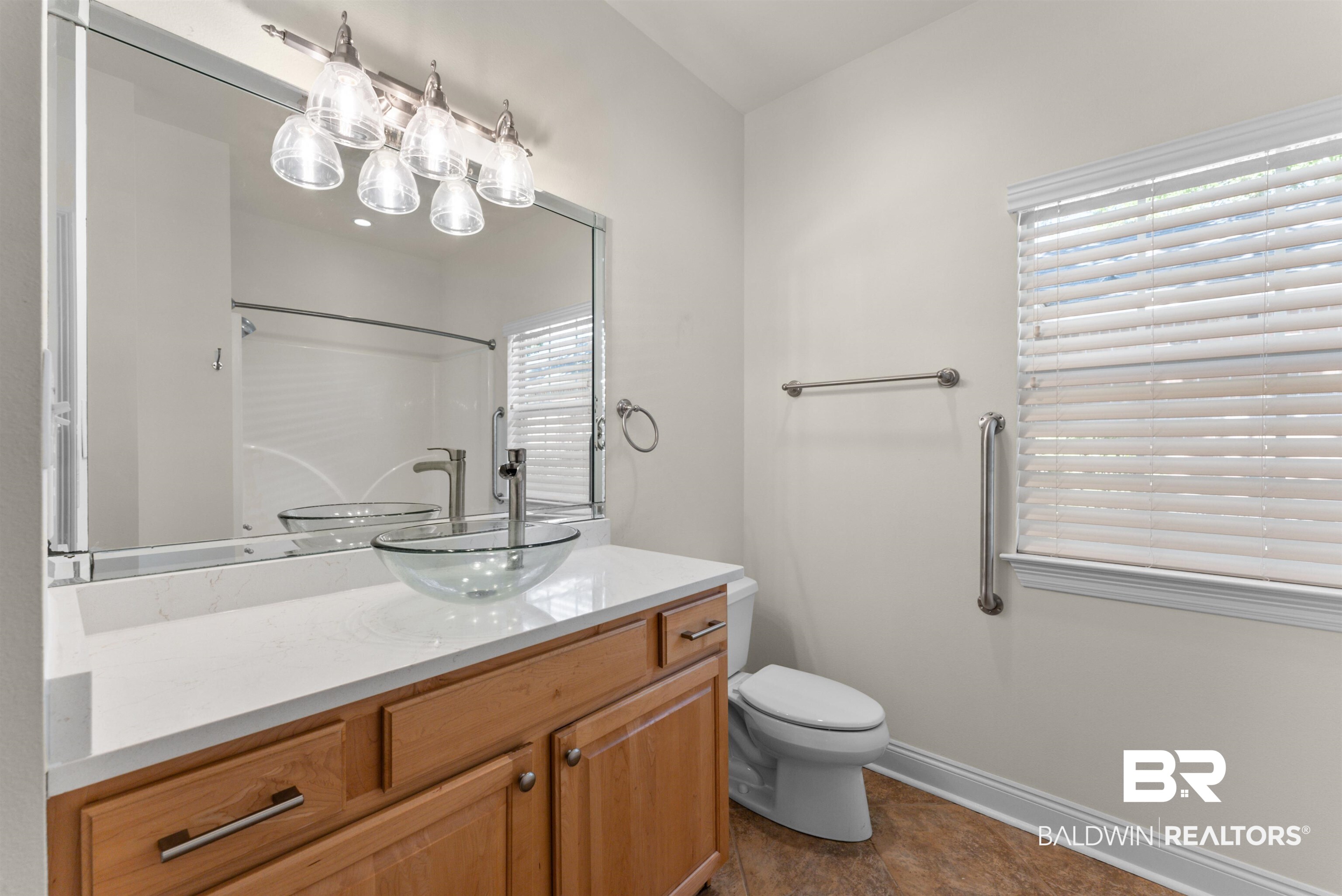 105 Natchez Trace Foley, AL 36535 - Photo 28 of 43 Guest Bath