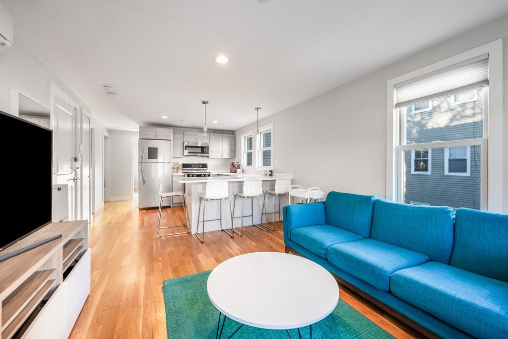 9 Harding Street, Unit 2 Cambridge, MA 02141 - Photo 3 of 18 Gallery Image 3